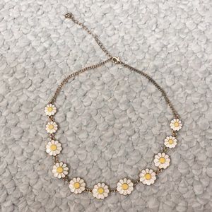 Daisy Necklace